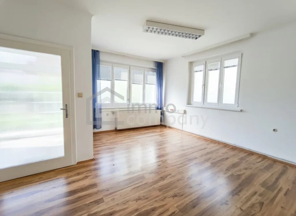 8-Zimmer-Immobilie kaufen in Wiener Neustadt Land – 550 m², € 497.000 – Bild 2 von 9