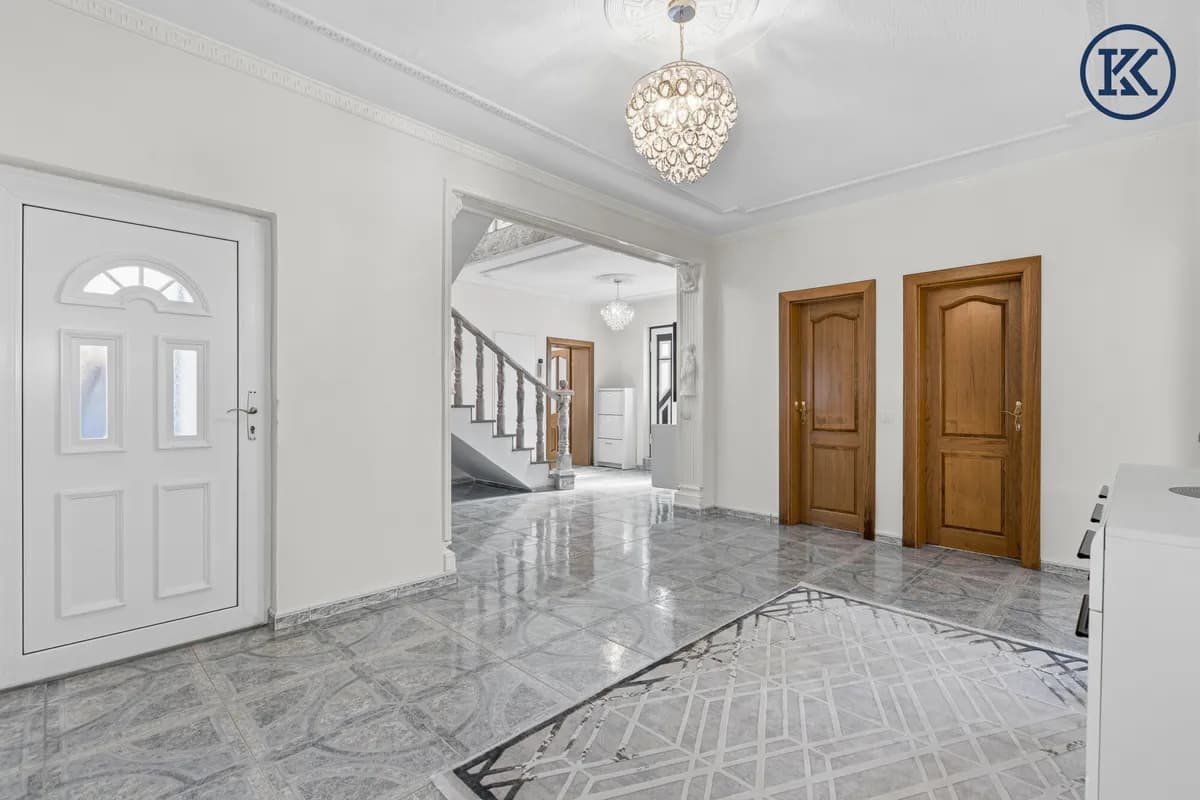 8-Zimmer-Gewerbeimmobilie kaufen in Hollabrunn – 307,35 m² – Bild 4 von 48