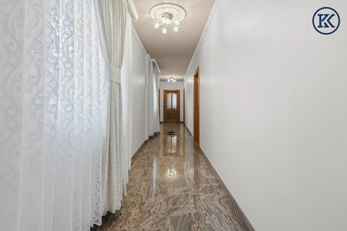 8-Zimmer-Gewerbeimmobilie kaufen in Hollabrunn – 307,35 m² – Bild 16 von 48