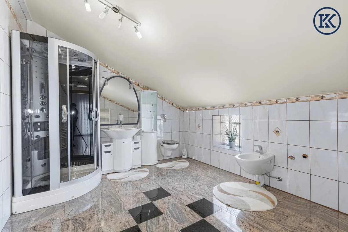 8-Zimmer-Gewerbeimmobilie kaufen in Hollabrunn – 307,35 m² – Bild 23 von 48