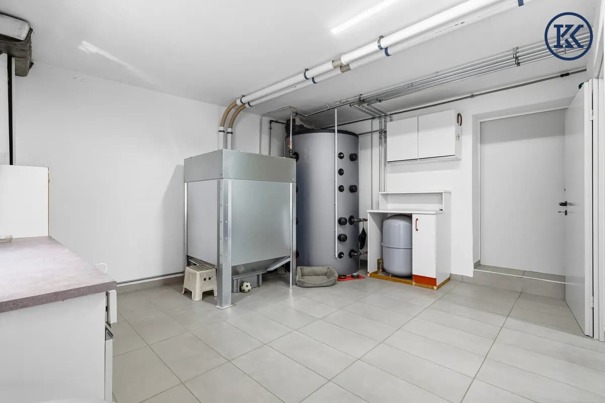 8-Zimmer-Gewerbeimmobilie kaufen in Hollabrunn – 307,35 m² – Bild 29 von 48