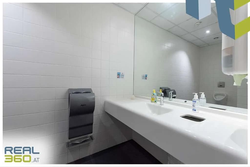 12-Zimmer-Gewerbeimmobilie mieten in Linz – 533 m², € 7.941 – Bild 10 von 26