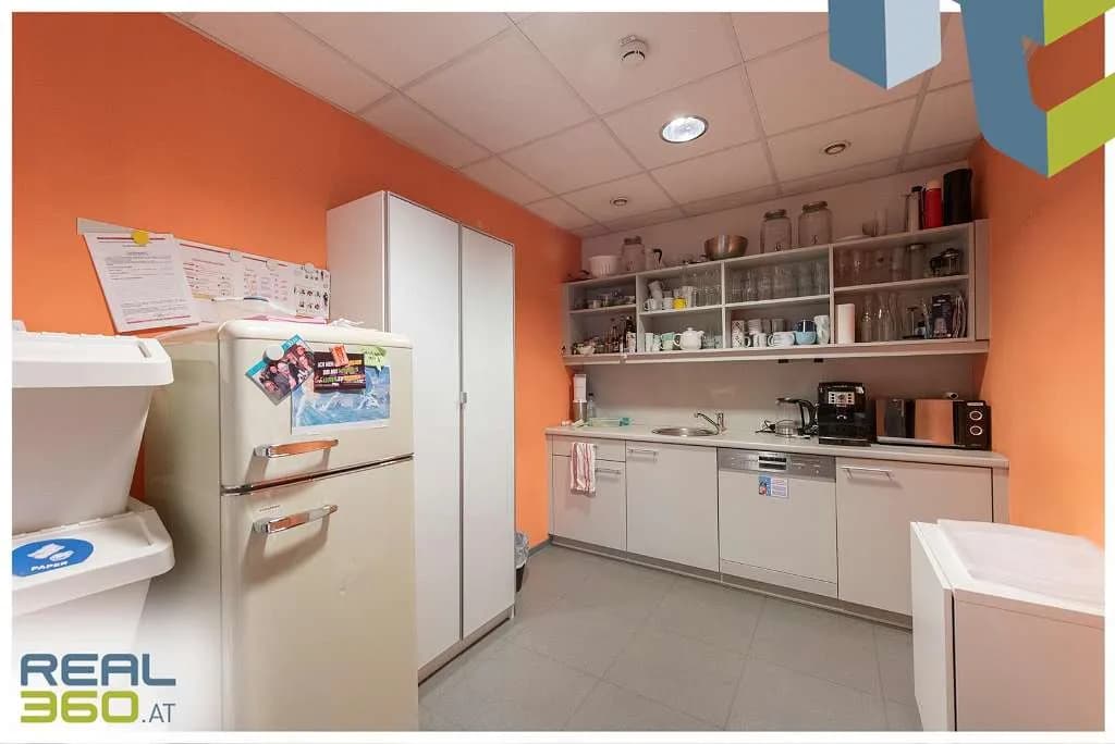 12-Zimmer-Gewerbeimmobilie mieten in Linz – 533 m², € 7.941 – Bild 14 von 26