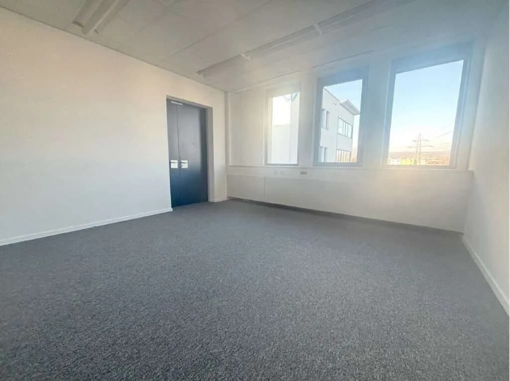 4-Zimmer-Gewerbeimmobilie mieten in Mödling – 146 m², € 1.992 – Bild 4 von 8