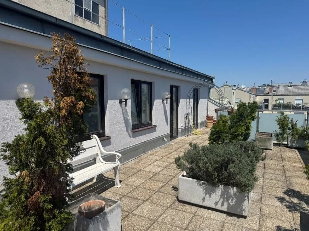 3-Zimmer-Wohnung mieten in Wien – 93 m², € 1.998 – Bild 1 von 11