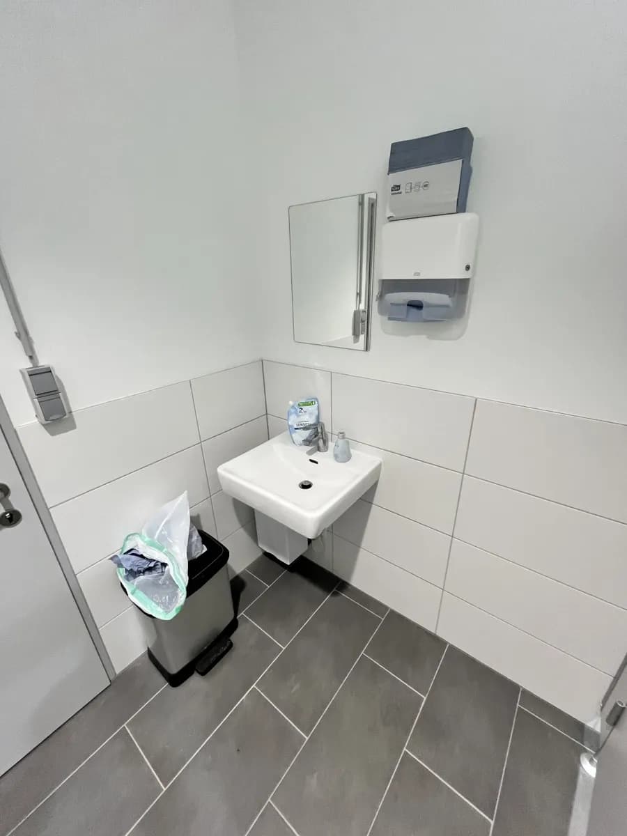 4-Zimmer-Gewerbeimmobilie mieten in Korneuburg – 256 m², € 14 – Bild 9 von 11