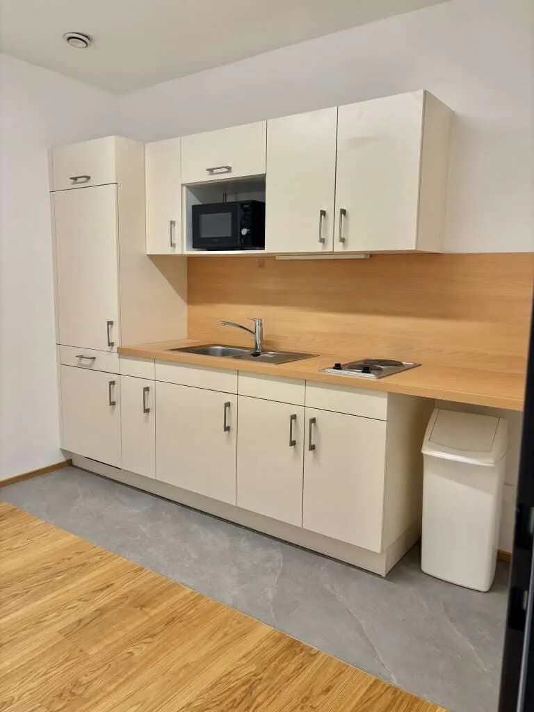 3-Zimmer-Gewerbeimmobilie mieten in Salzburg Stadt – 88 m², € 1.190 – Bild 4 von 12