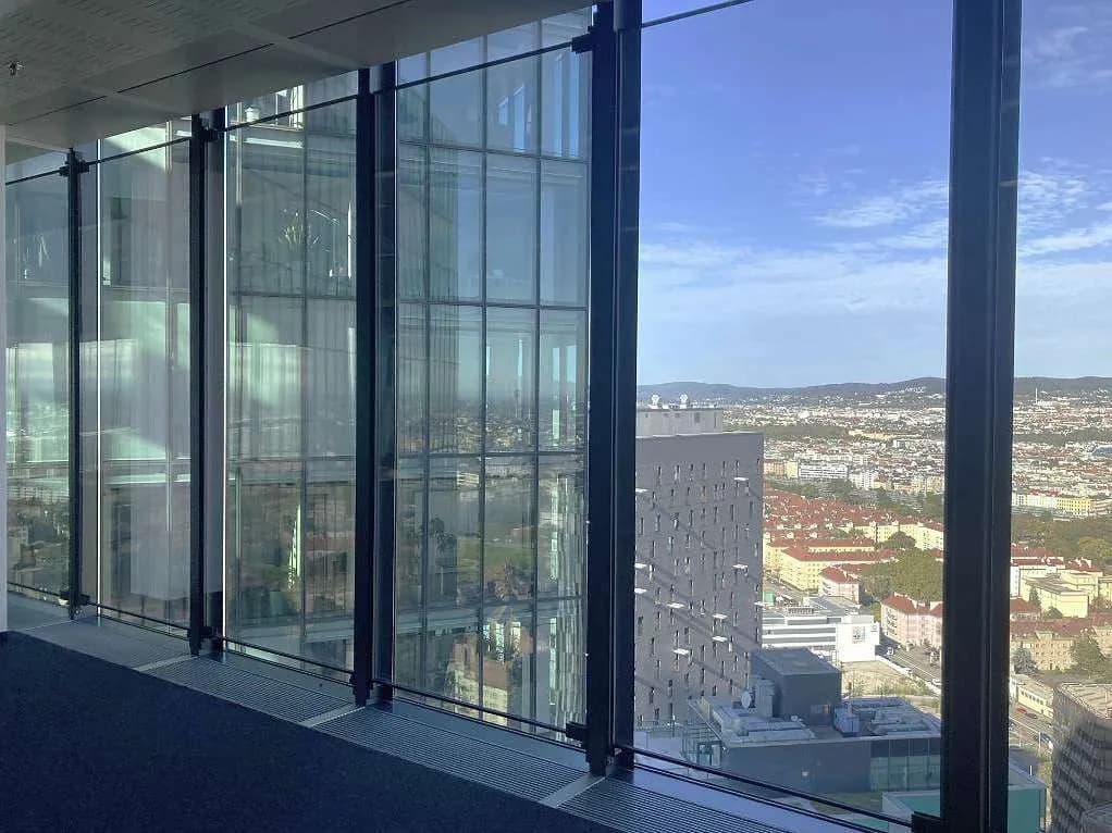 Gewerbeimmobilie mieten in Wien – 705 m², € 15