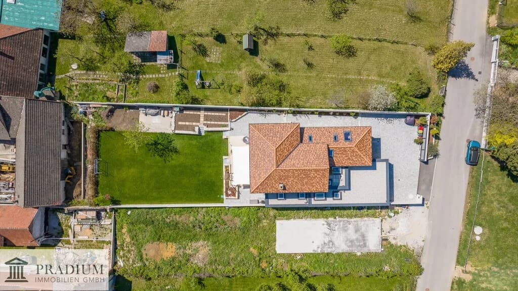 6-Zimmer-Immobilie kaufen in Neunkirchen – 231 m², € 1.090.000 – Bild 20 von 26