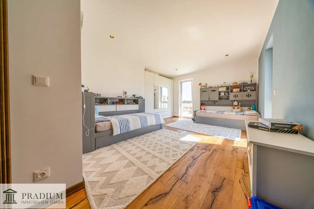 6-Zimmer-Immobilie kaufen in Neunkirchen – 231 m², € 1.090.000 – Bild 23 von 26