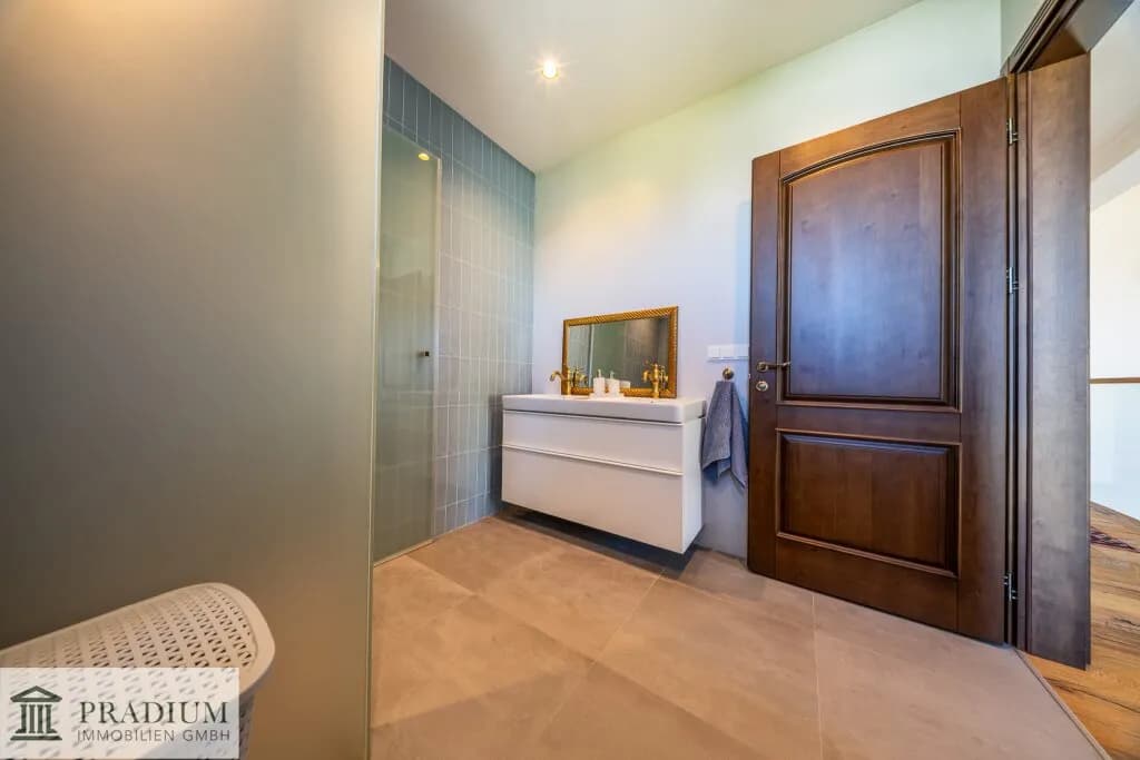 6-Zimmer-Immobilie kaufen in Neunkirchen – 231 m², € 1.090.000 – Bild 24 von 26