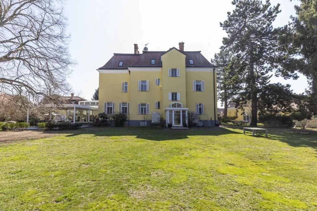 11-Zimmer-Haus kaufen in Gänserndorf – 750 m², € 1.900.000 – Bild 2 von 34