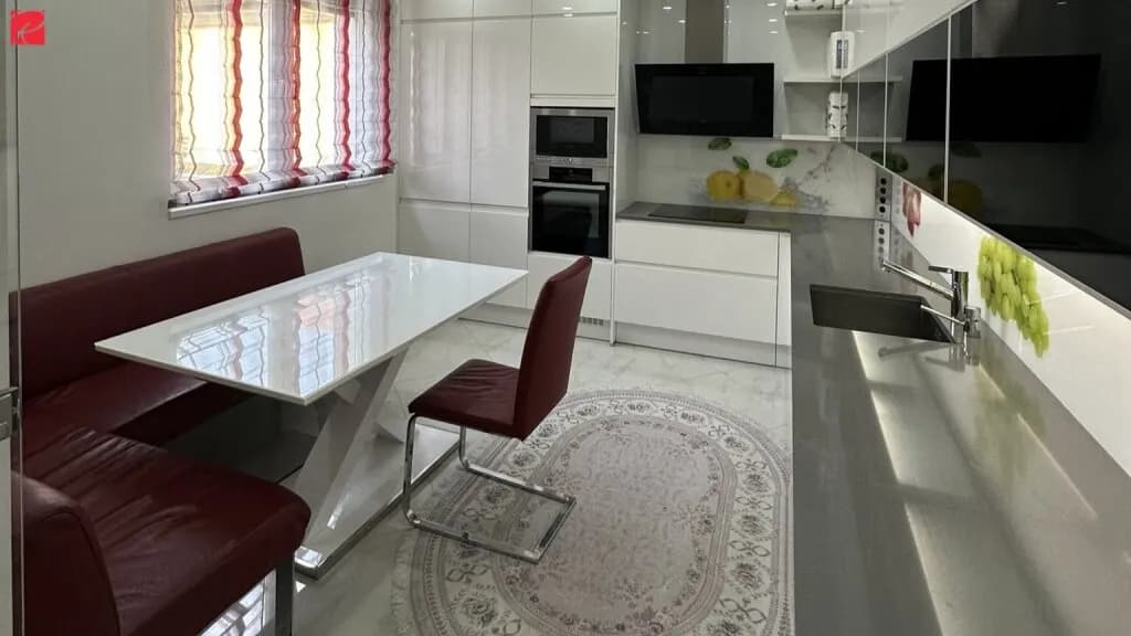 8-Zimmer-Gewerbeimmobilie kaufen in Gänserndorf – 220 m², € 890.000 – Bild 3 von 7