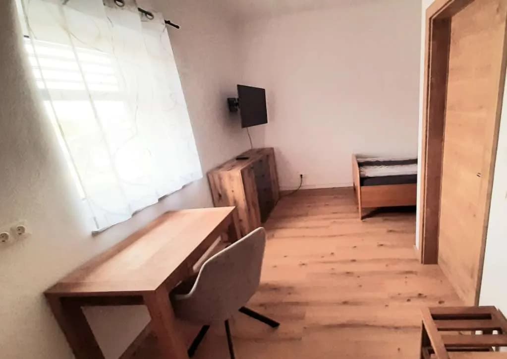 Immobilie mieten in Gmunden – 17 m², € 20 – Bild 2 von 6