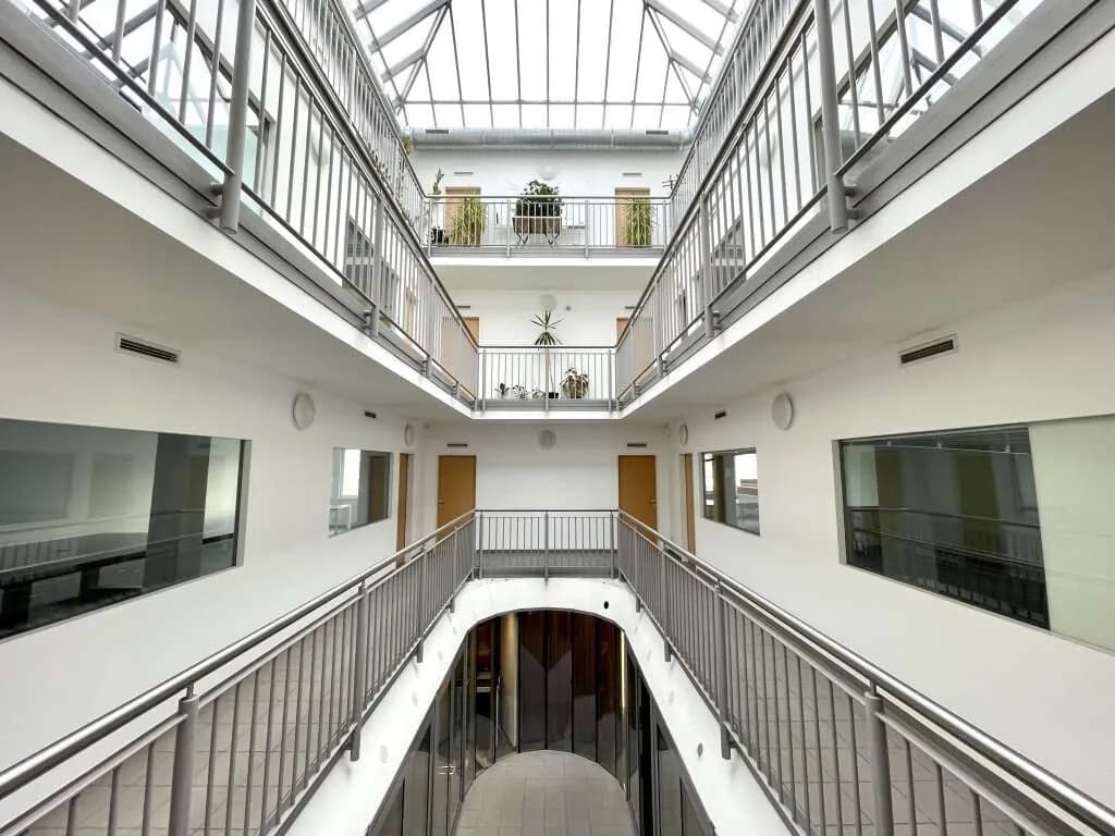 6-Zimmer-Gewerbeimmobilie mieten in Wien – 233 m², € 2.317 – Bild 2 von 12