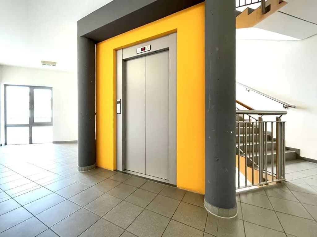 6-Zimmer-Gewerbeimmobilie mieten in Wien – 233 m², € 2.317 – Bild 3 von 12