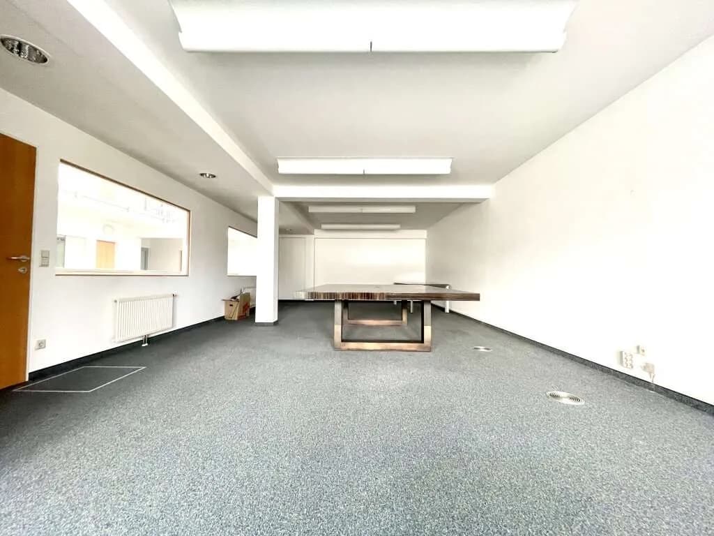 6-Zimmer-Gewerbeimmobilie mieten in Wien – 233 m², € 2.317 – Bild 10 von 12