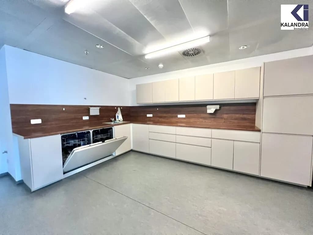 14-Zimmer-Gewerbeimmobilie mieten in Wien – 694 m², € 14.540 – Bild 17 von 25