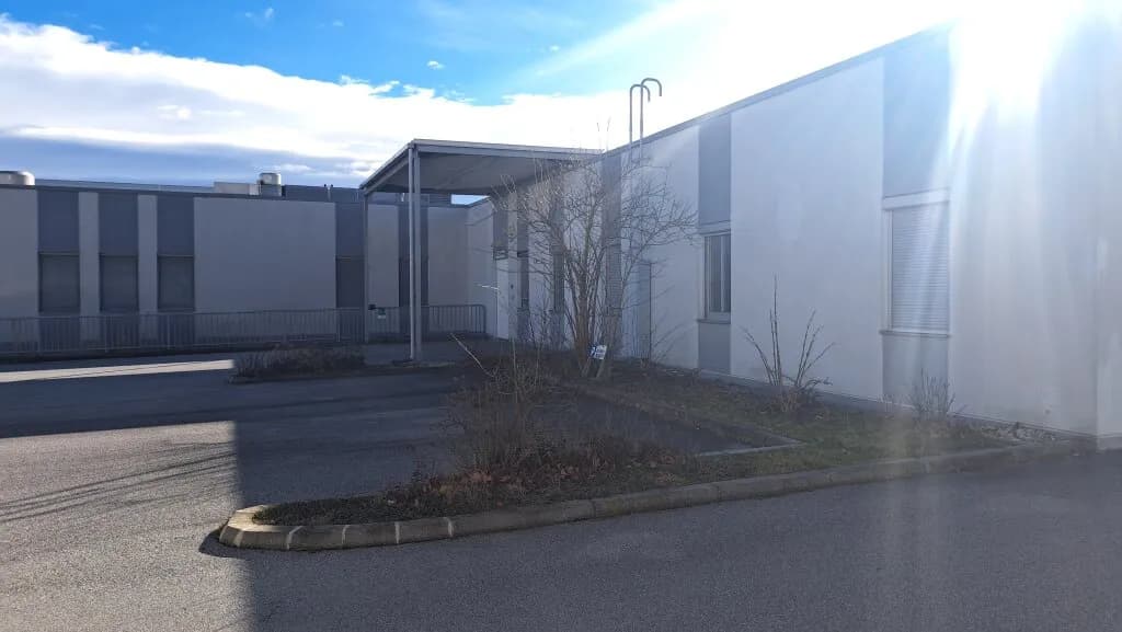 Gewerbeimmobilie mieten in Wien – 1 171 m², € 11.710