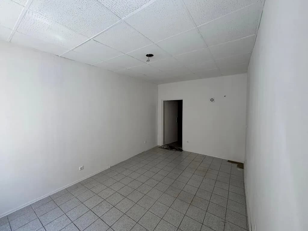 2-Zimmer-Gewerbeimmobilie mieten in Wien – 30 m², € 583 – Bild 6 von 7