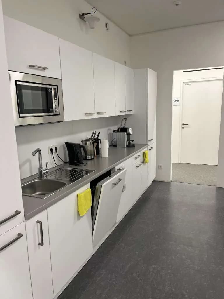 1-Zimmer-Gewerbeimmobilie mieten in Wien – 13 m², € 545 – Bild 3 von 11