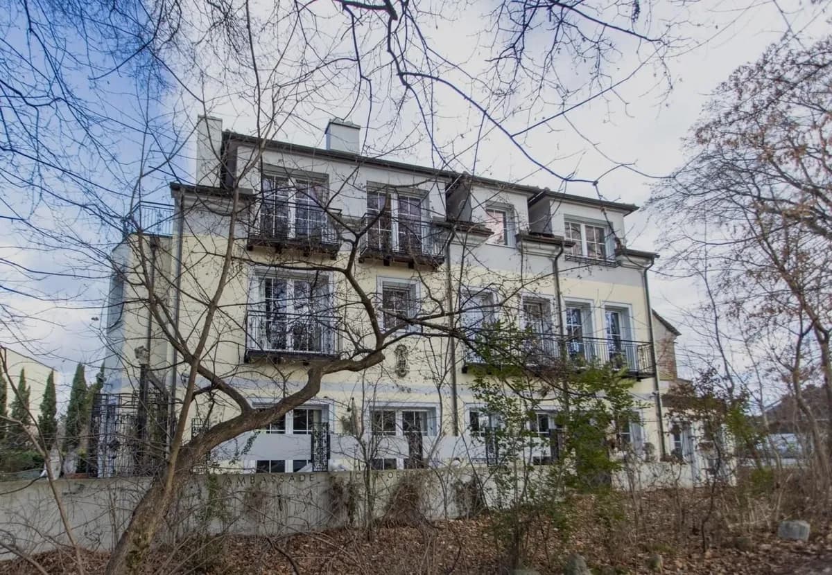 12-Zimmer-Gewerbeimmobilie kaufen in Baden – 527 m², € 2.900.000