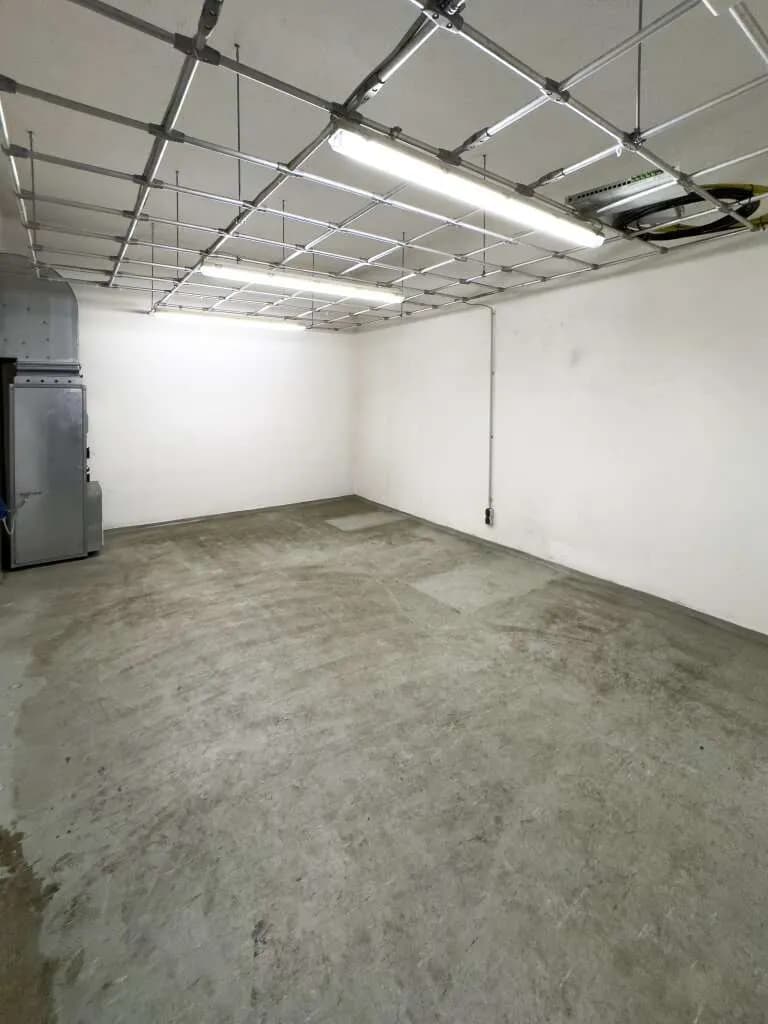 Gewerbeimmobilie mieten in Hallein – 36 m², € 440