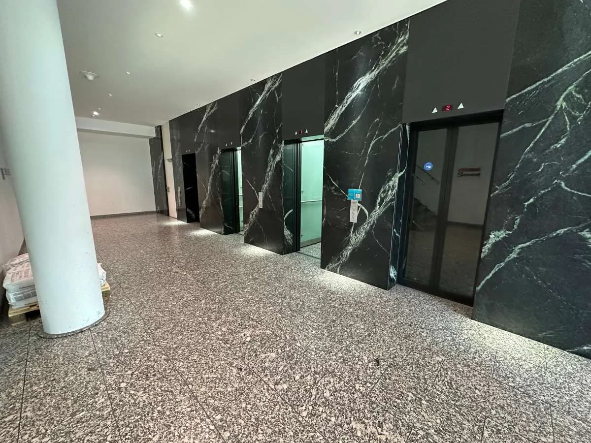 Gewerbeimmobilie mieten in Wien – 1 333 m², € 22 – Bild 2 von 9