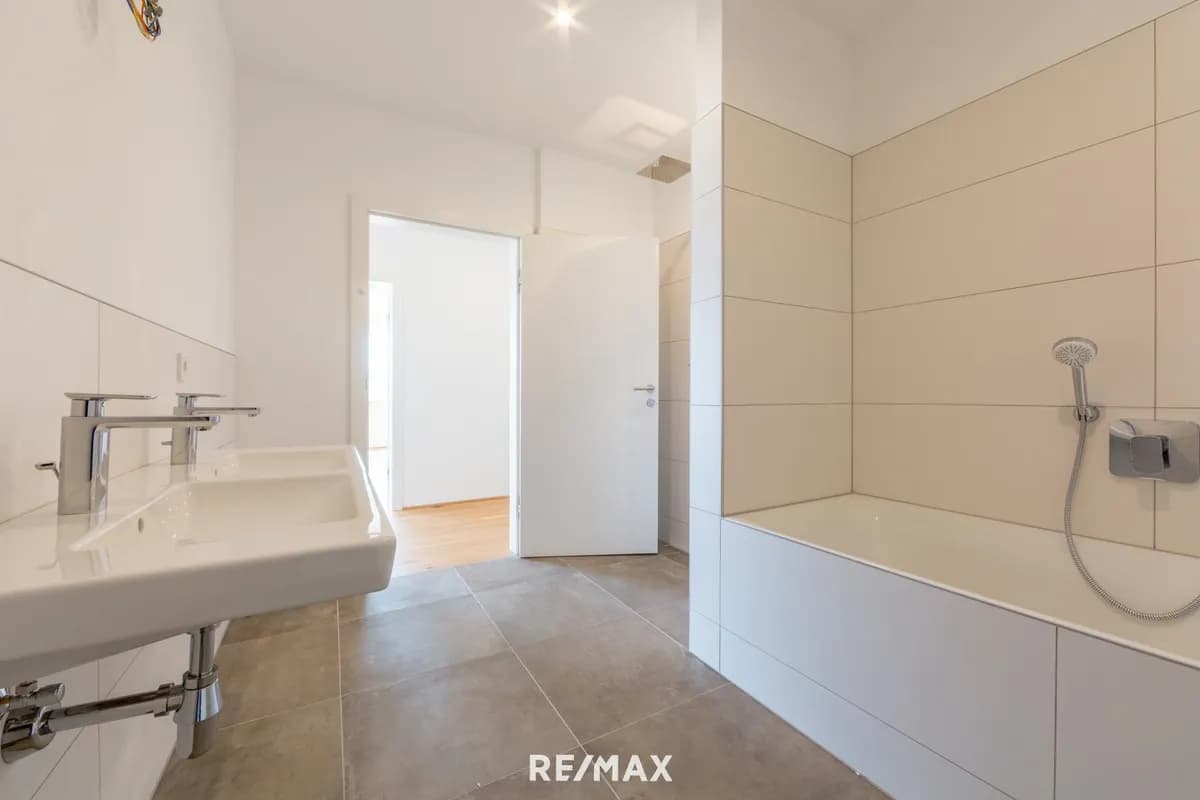 4-Zimmer-Wohnung kaufen in Gmunden – 107,05 m², € 898.500 – Bild 2 von 7