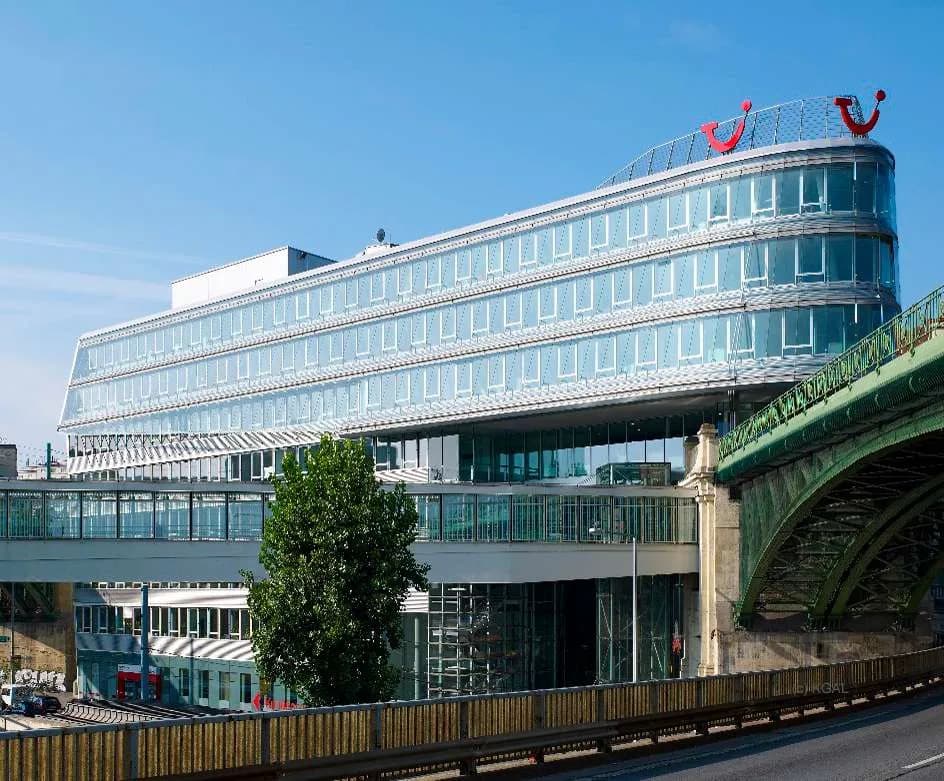 Gewerbeimmobilie mieten in Wien – 755 m², € 17