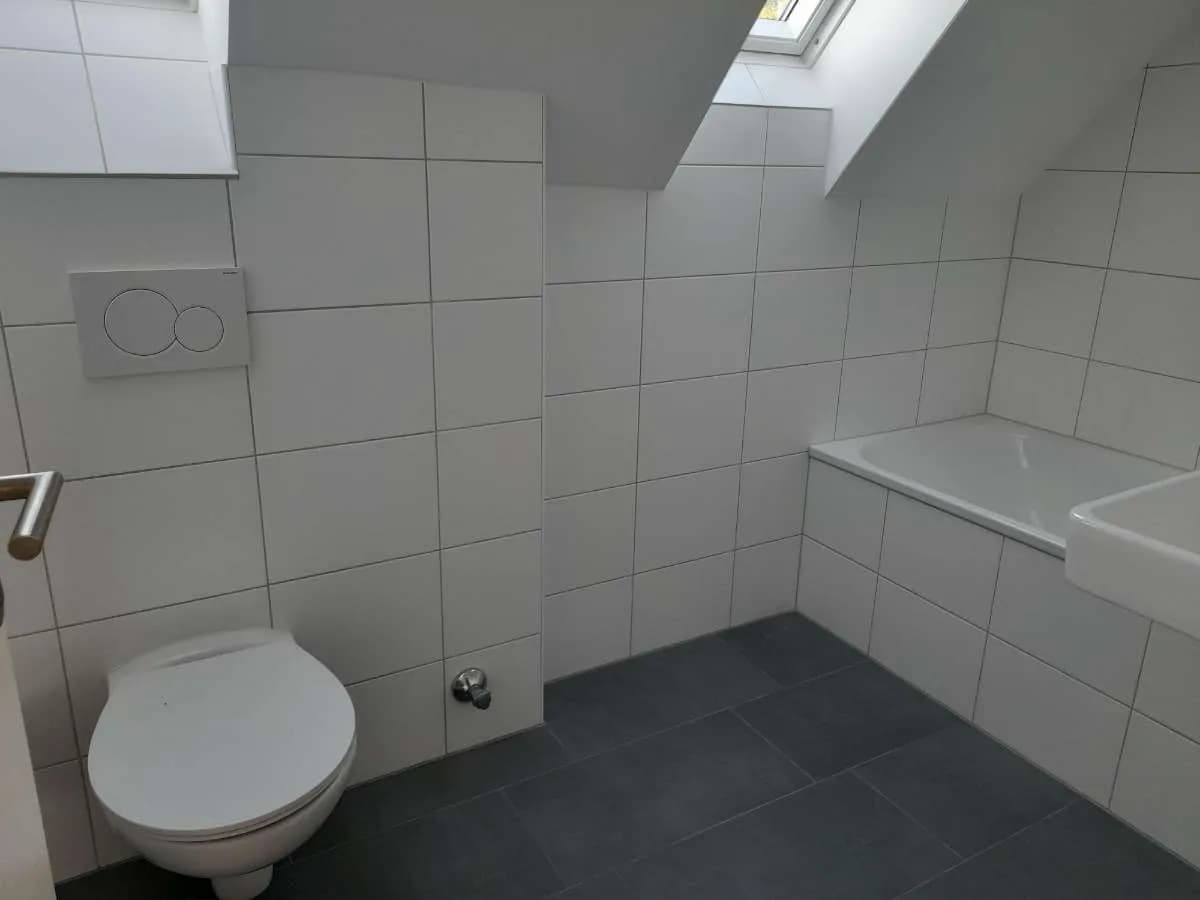 3-Zimmer-Wohnung mieten in Gmunden – 60 m², € 844 – Bild 3 von 3