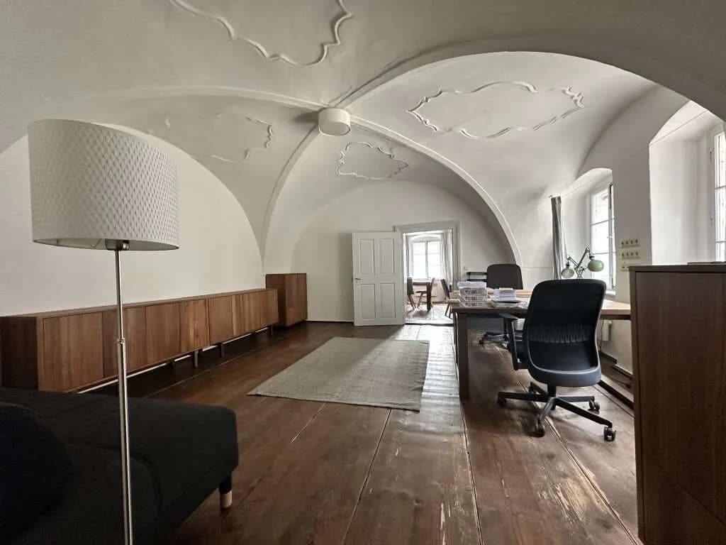 Gewerbeimmobilie mieten in Eisenstadt – 120 m², € 1.046