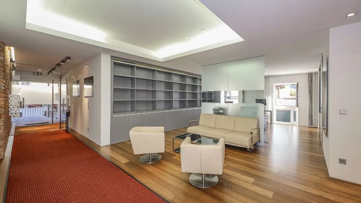 6-Zimmer-Gewerbeimmobilie mieten in Kitzbühel – 203 m², € 5.980 – Bild 4 von 20