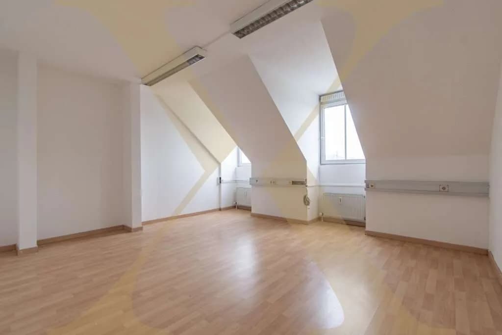 Gewerbeimmobilie mieten in Linz – 142 m², € 1.580