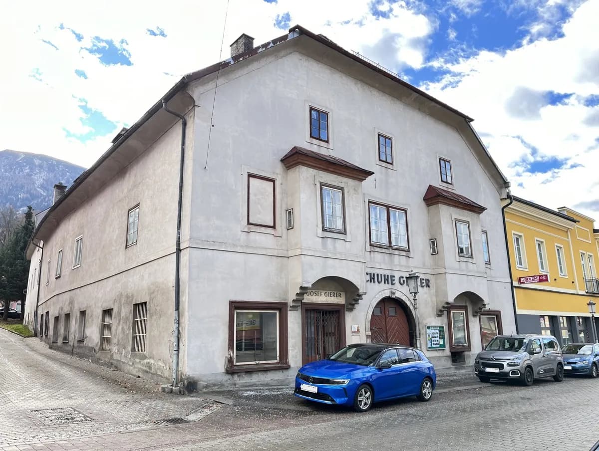Haus kaufen in Liezen – 2 564 m²
