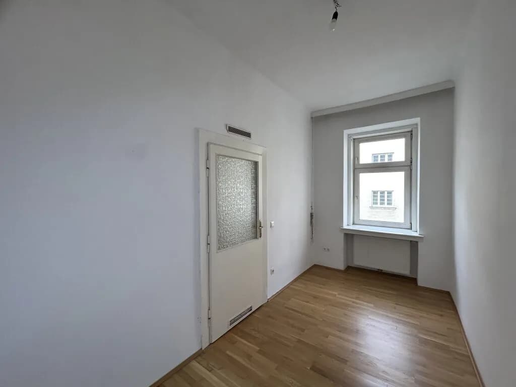 9-Zimmer-Gewerbeimmobilie kaufen in Tulln – 362 m², € 599.000 – Bild 28 von 45