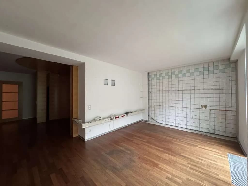 10-Zimmer-Gewerbeimmobilie mieten in Wien – 608 m², € 7.705 – Bild 24 von 28