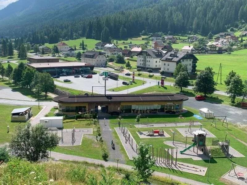 Gewerbeimmobilie kaufen in Villach Land – 5 544 m², € 450.000