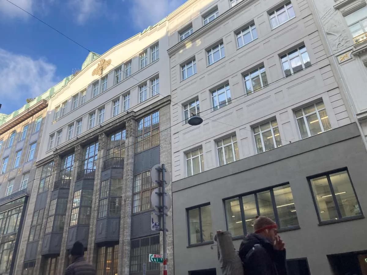 Gewerbeimmobilie mieten in Wien – 656 m², € 24