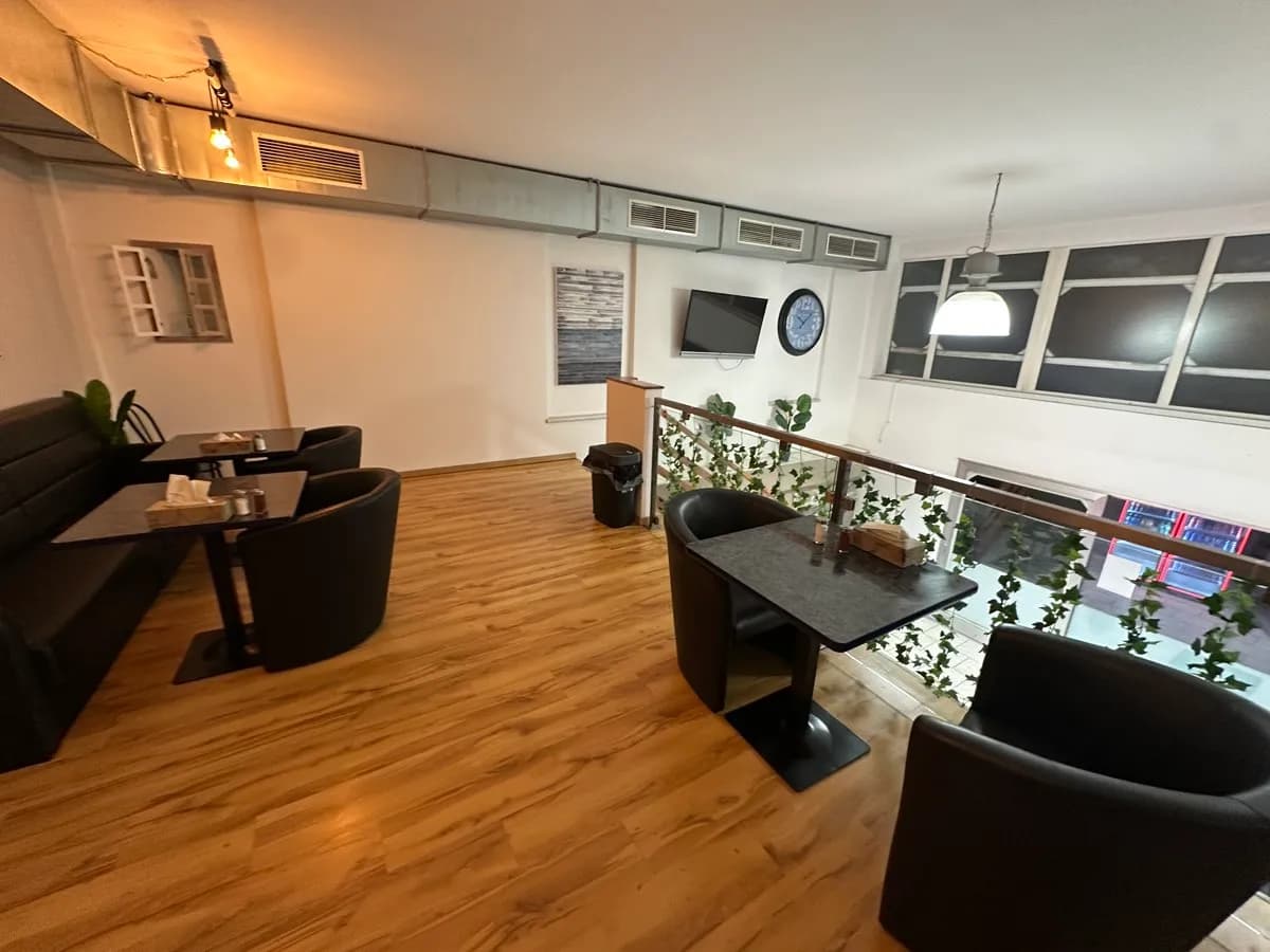 Gewerbeimmobilie mieten in Vöcklabruck – 114 m², € 900 – Bild 3 von 8
