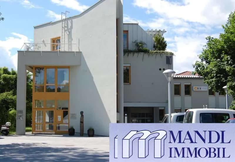 10-Zimmer-Gewerbeimmobilie mieten in Klagenfurt – 403 m², € 4.762