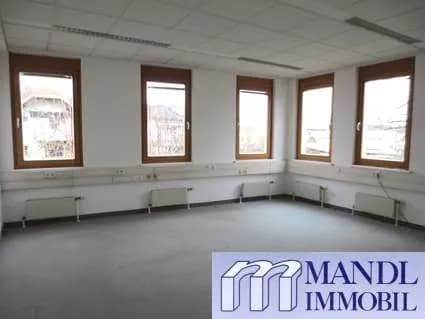 10-Zimmer-Gewerbeimmobilie mieten in Klagenfurt – 403 m², € 4.762 – Bild 7 von 11