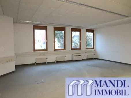 10-Zimmer-Gewerbeimmobilie mieten in Klagenfurt – 403 m², € 4.762 – Bild 8 von 11