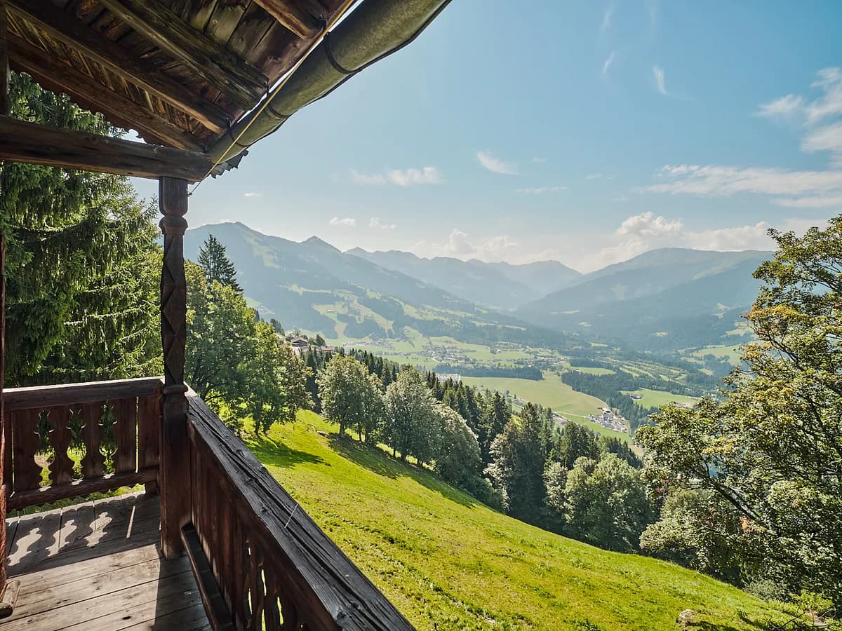 Haus kaufen in Kitzbühel – 186 m², € 1.550.000 – Bild 1 von 5