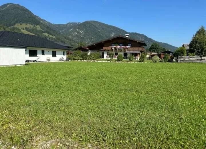 Grundstück kaufen in Kitzbühel – 681 m², € 475.000