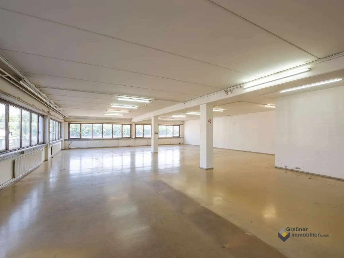 Gewerbeimmobilie mieten in Wien – 3 072 m², € 19.800 – Bild 1 von 4