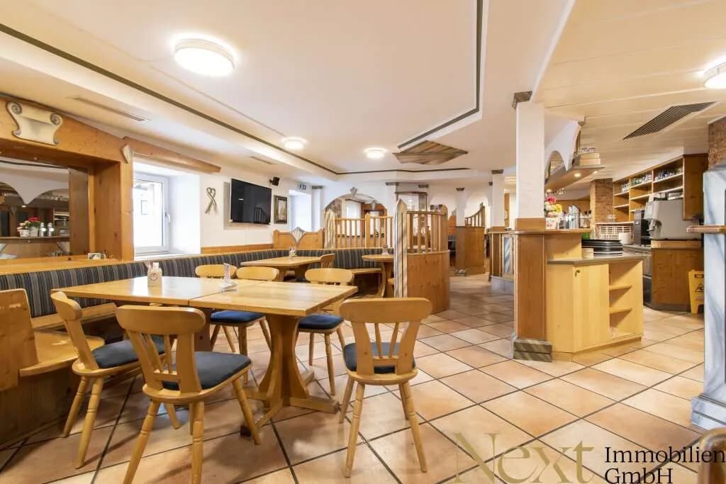 Gewerbeimmobilie kaufen in Perg – 2 891 m², € 3.200.000 – Bild 2 von 17
