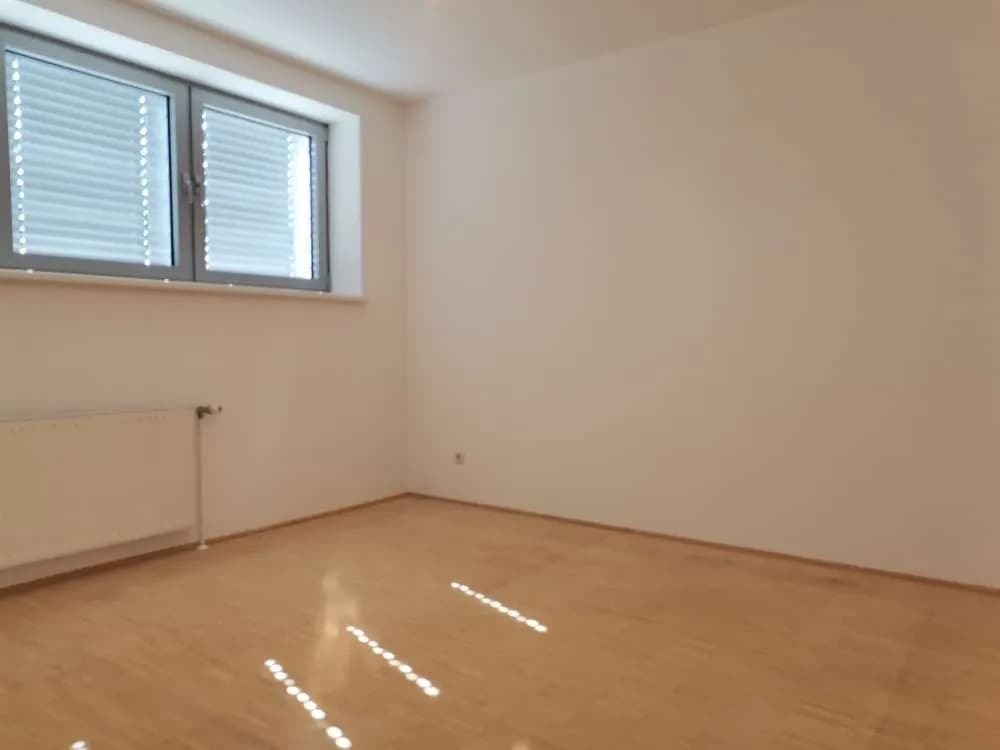 4-Zimmer-Wohnung mieten in Wiener Neustadt – 190,9 m², € 2.041 – Bild 9 von 10