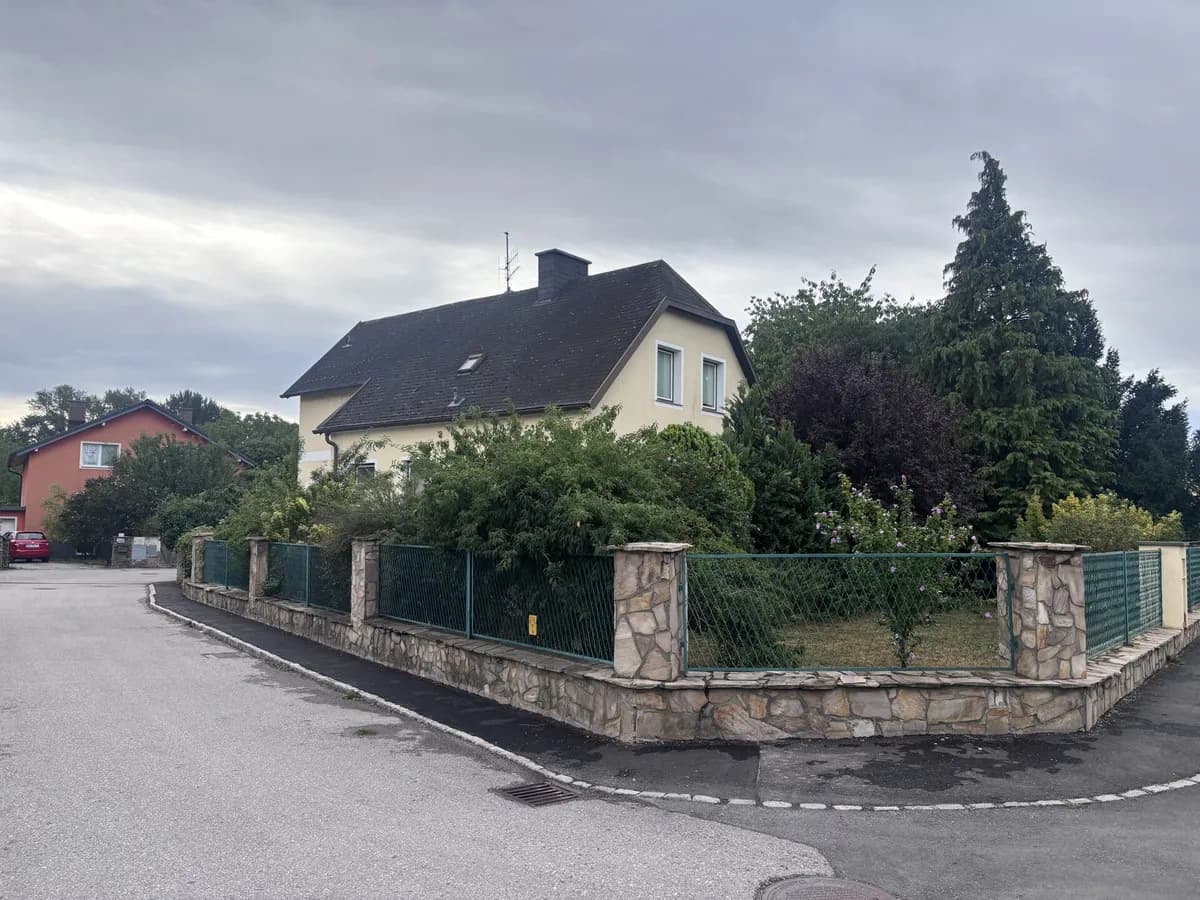 5-Zimmer-Haus kaufen in Baden – 160 m², € 479.000 – Bild 1 von 18