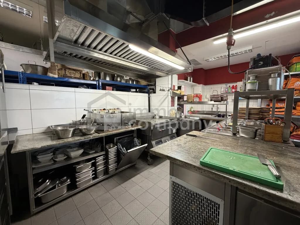 Gewerbeimmobilie mieten in Linz Land – 307 m², € 3.861 – Bild 5 von 8